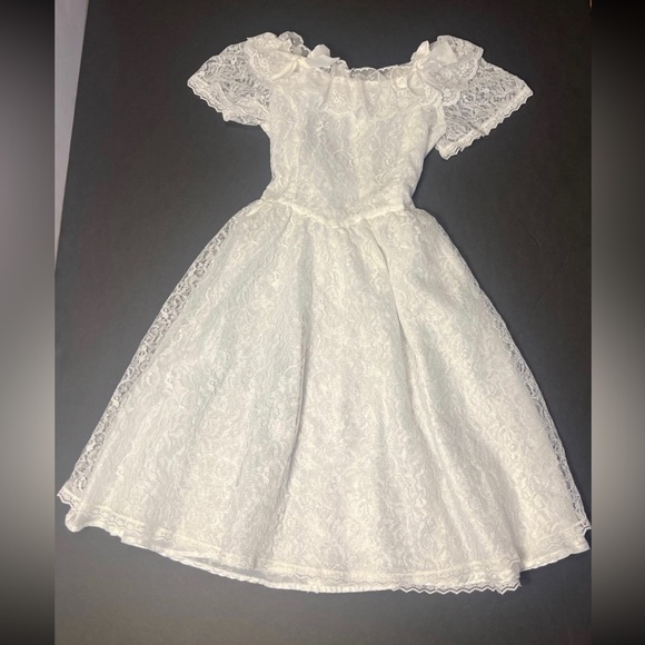 Lace mini dress - Picture 8 of 8